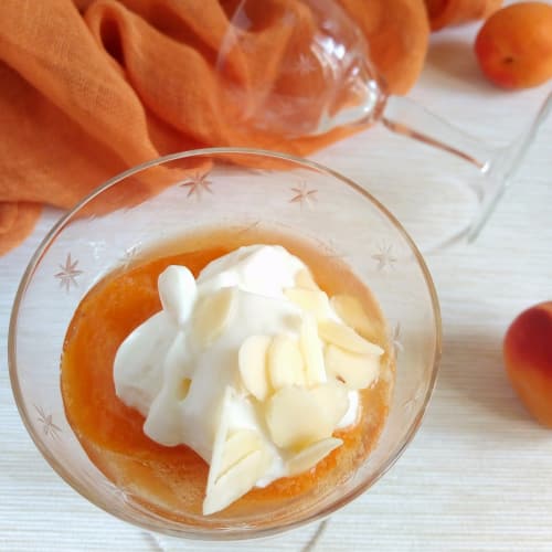 Honey apricots with ricotta cream