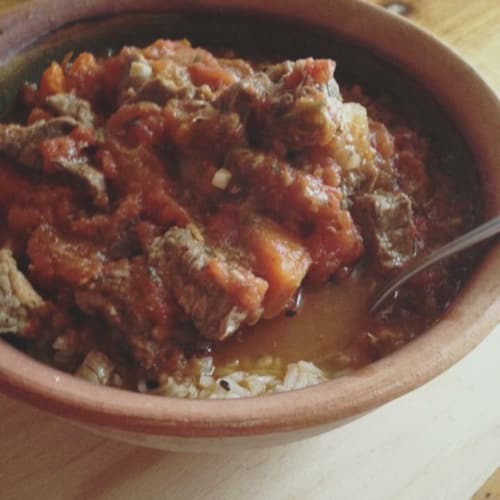 Tomaticán con strisce di carne