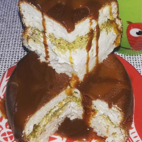 Cicciopancake with vanilla scent with yogurt and pistachio