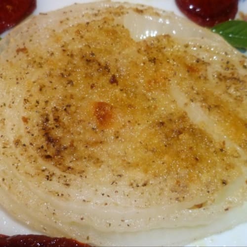 White onions of Giarratana baked in the oven