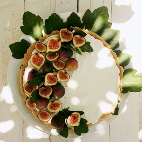 Cold tart with figs