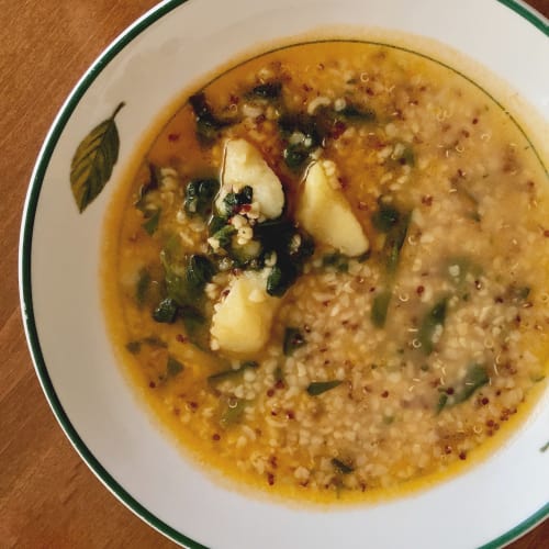 Quinoa and bulgur with spinach and potatoes