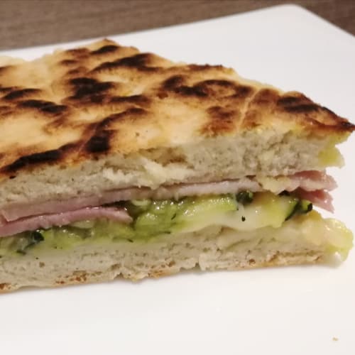 Torta Al Testo Ripiena