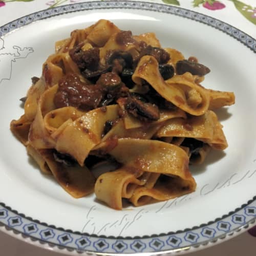 Pappardelle with black olives and cucuns sauce