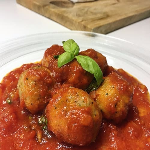 Pan albóndigas con salsa