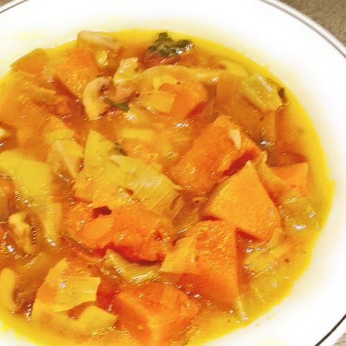 Sopa de calabaza y champiñones