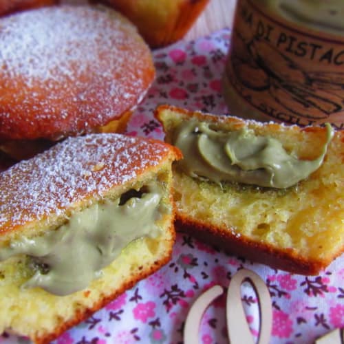 Muffin Yogurt With Pistachio Heart (No Butter)