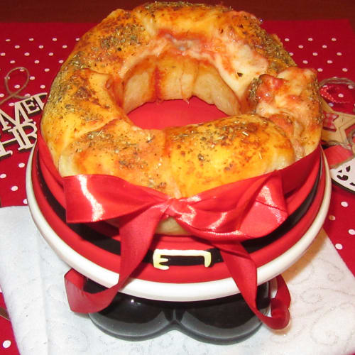 Wreath of pizza