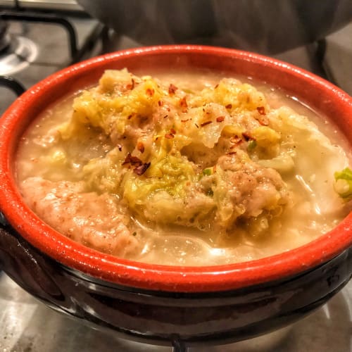 Savoy soup and whole wheat bread