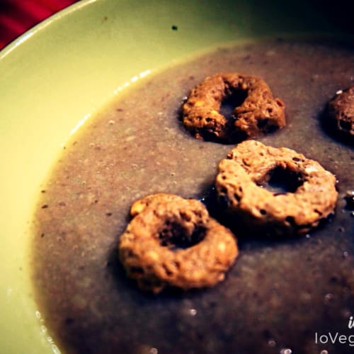 Cream of mushroom soup with cereal taralli