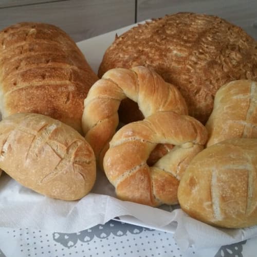 bread with mother yeast