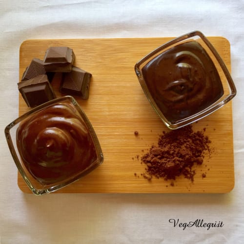 Crema de chocolate y crema de cacao