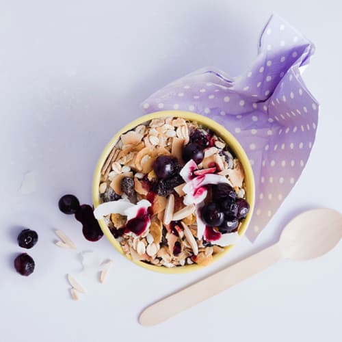 Torta de avena, arándanos y coco