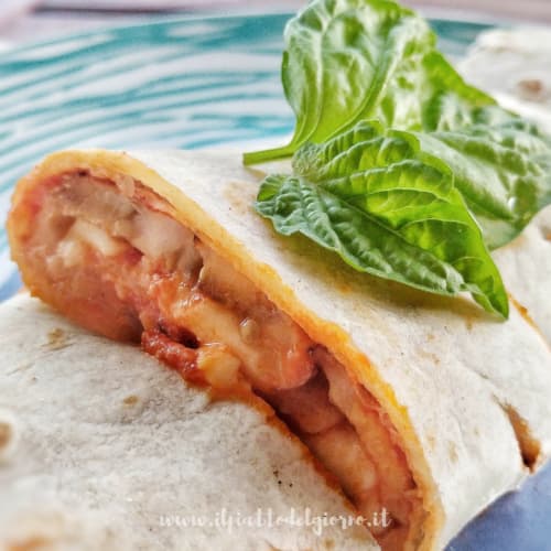 Piadina arrotolata alla parmigiana