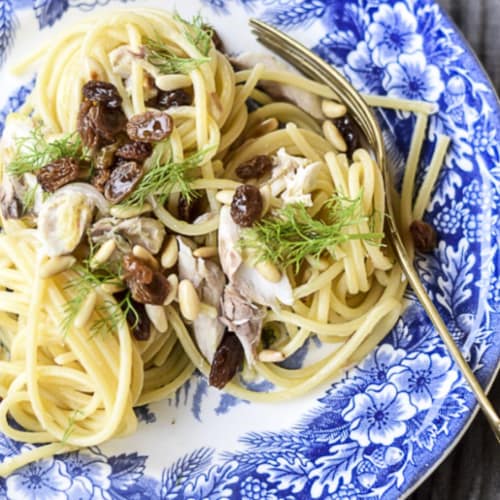 Mackerel pasta and pine nuts