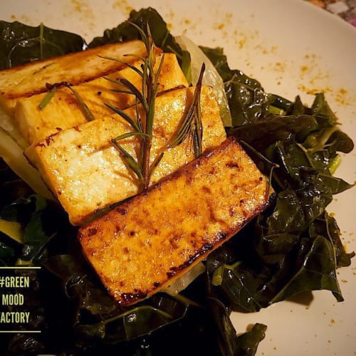 Tofu salteado con achicoria