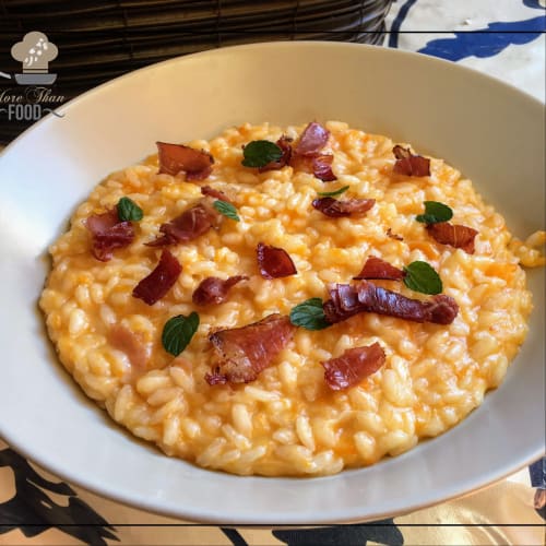 Risotto de calabaza con mota y menta.