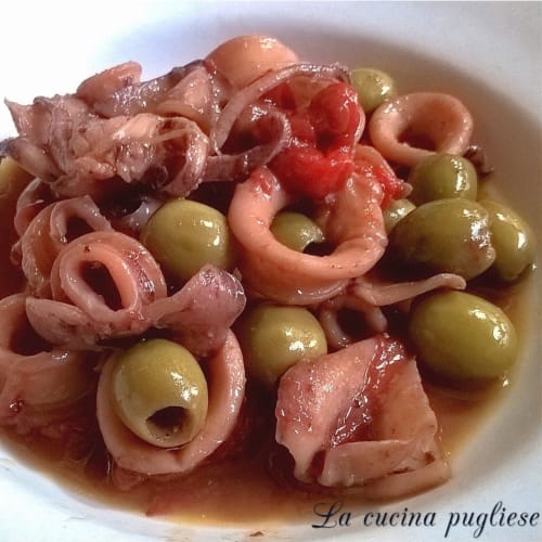 Squid peppers and olives