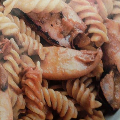 Whole-grain fusilli with calamari