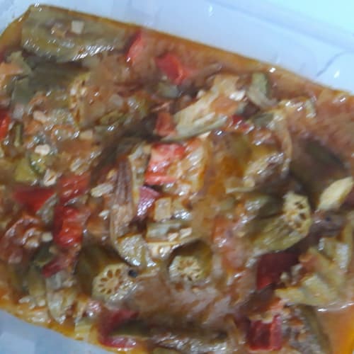 Okra con peperoni