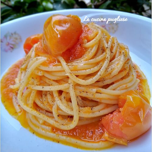 Spaghetti With Sliced Tomatoes