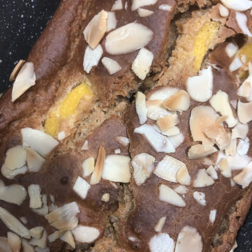 Lemon and almond water plumcake