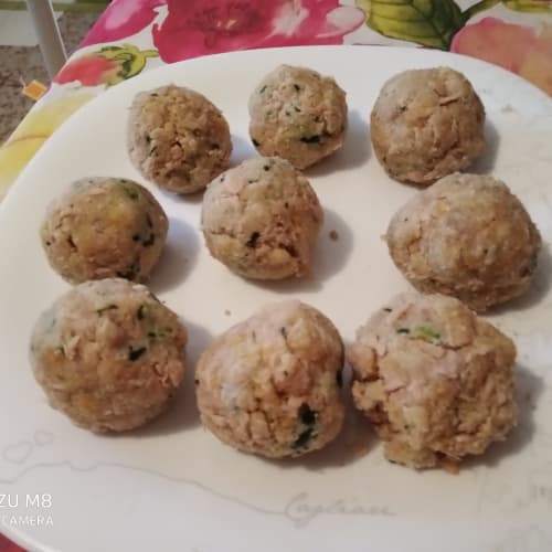 Tuna and courgette meatballs