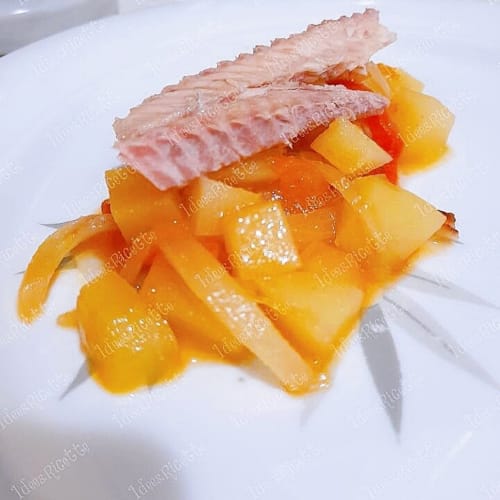 Sgombro con patate e pomodorini Sgombro con patate e pomodorini