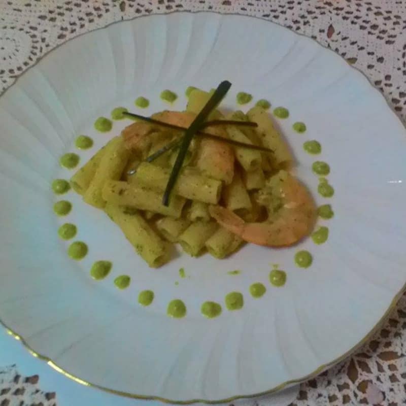 Tortiglioni with cream of zucchini and shrimp tails