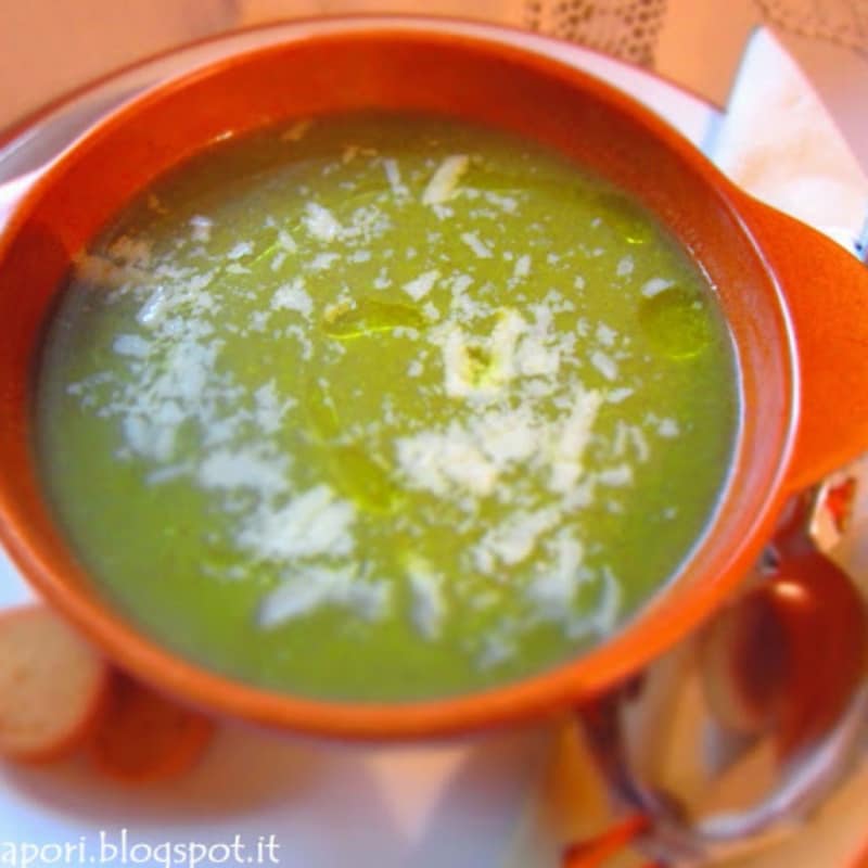 Crema de coliflor, zanahorias y patatas con picatostes