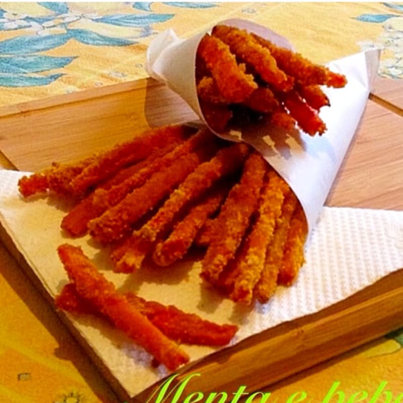 Carrot sticks with crunchy breading