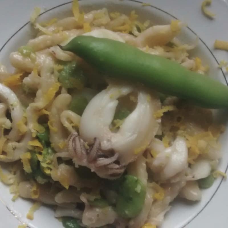 Cavatelli with cuttlefish and broad beans