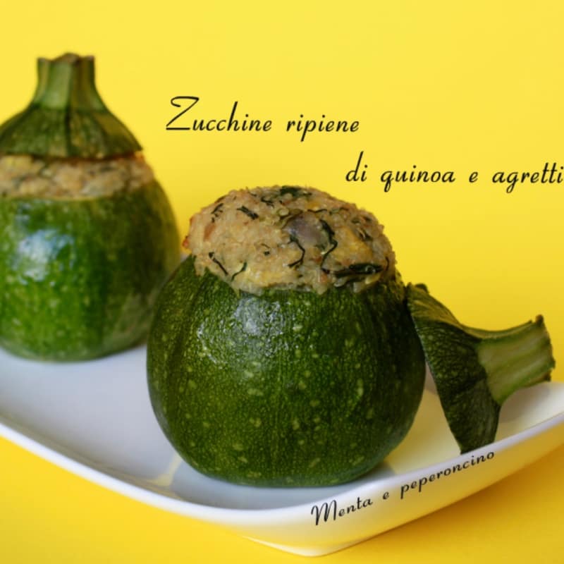 Zucchine rotonde ripiene di quinoa e agretti