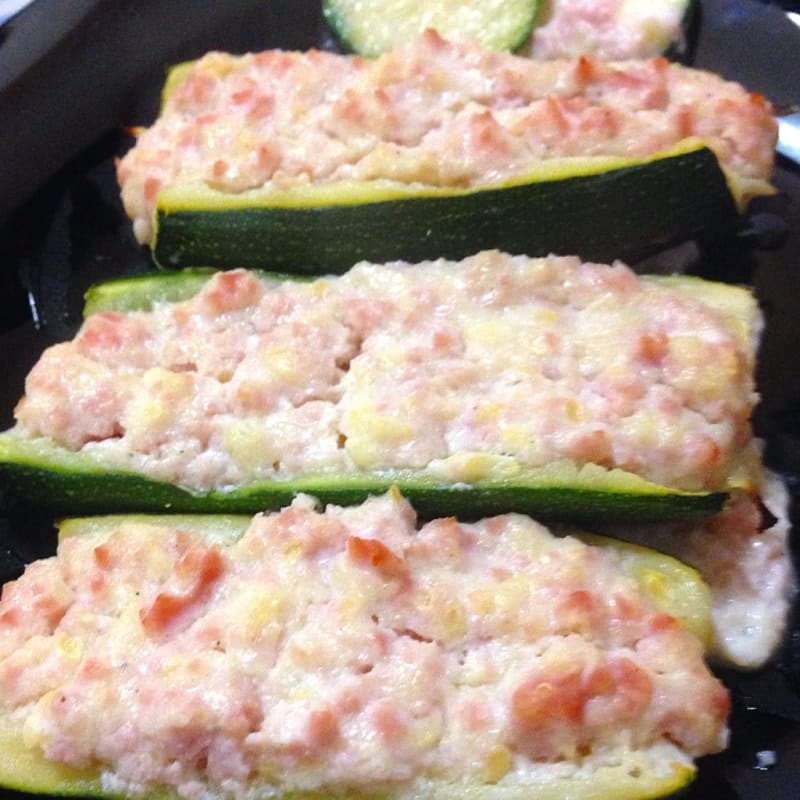 Stuffed zucchini light