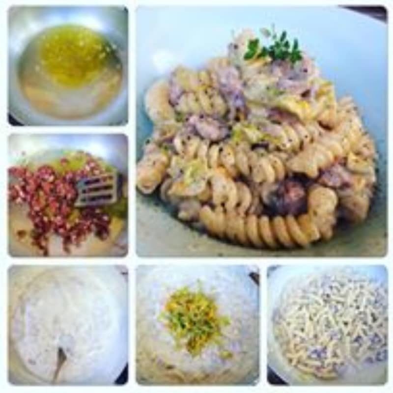 Fusilli with mascarpone cheese, sausage and zucchini flowers