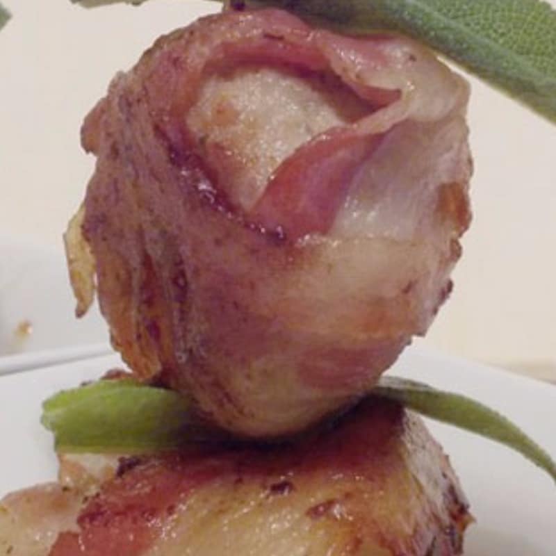 Mini spiedini di polpettine con pancetta