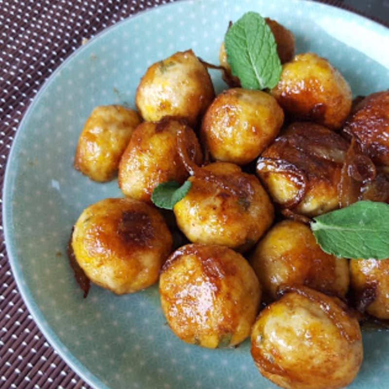 albóndigas de pollo y menta y amargo