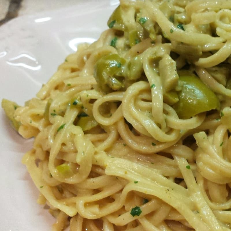 Fideos con aceitunas y crema de jengibre