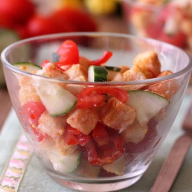 Panzanella croccante versione buffet