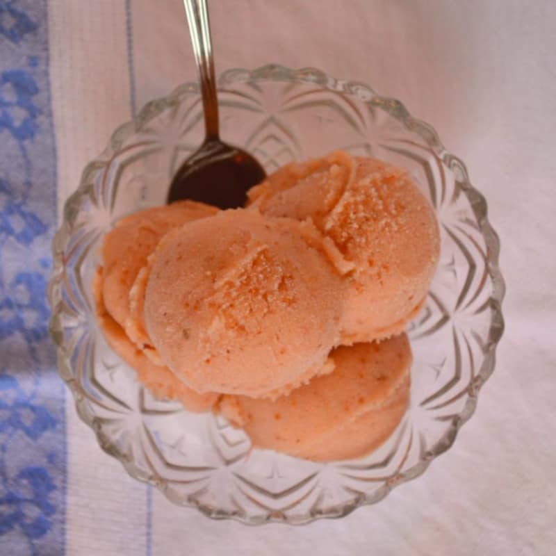 Ice-cream with figs