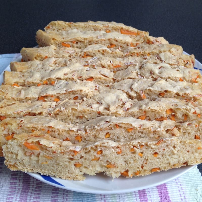 Rustic bread light to carrots