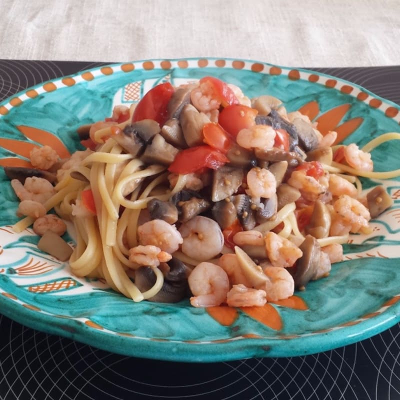 Linguine with sea and mountains