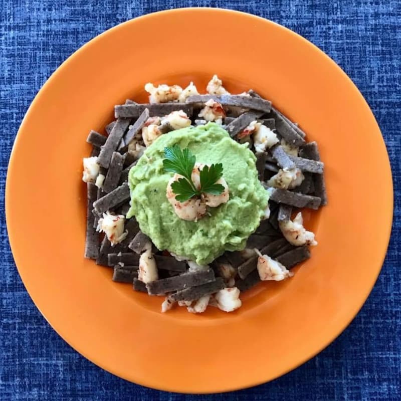 Pizzoccheri with shrimps and broccoli cream and avocado mint