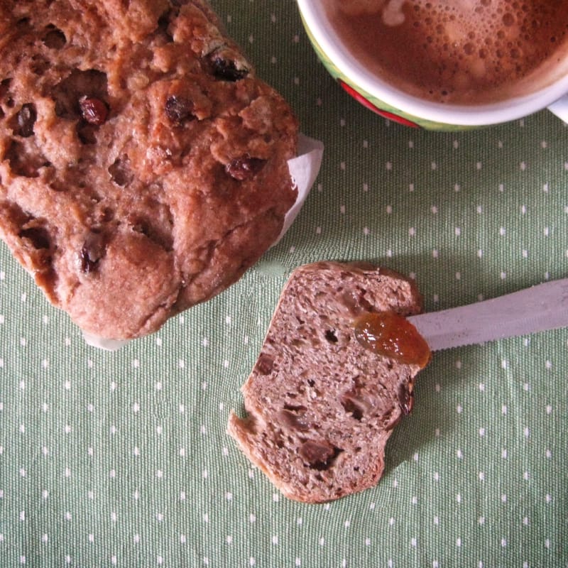 Semi-sweet bread with raisins