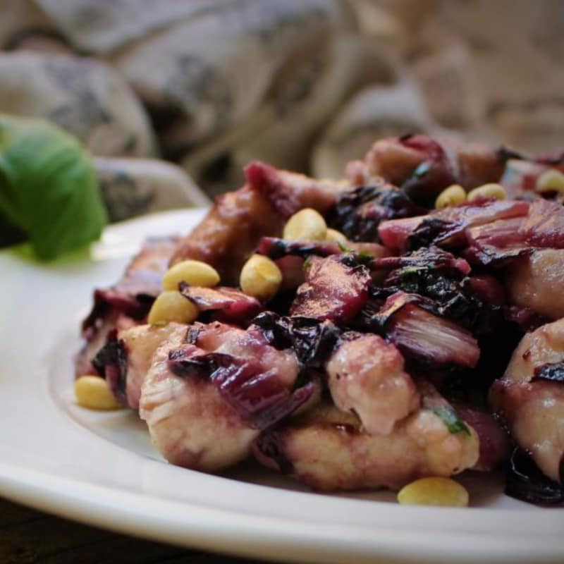 picaduras de pollo con radicchio