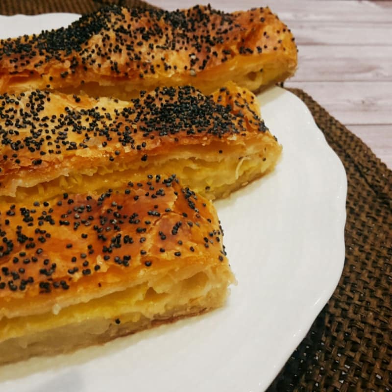 strudel salados con col y patatas