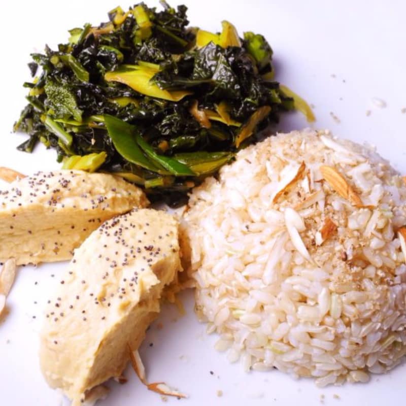 Brown rice with black cabbage