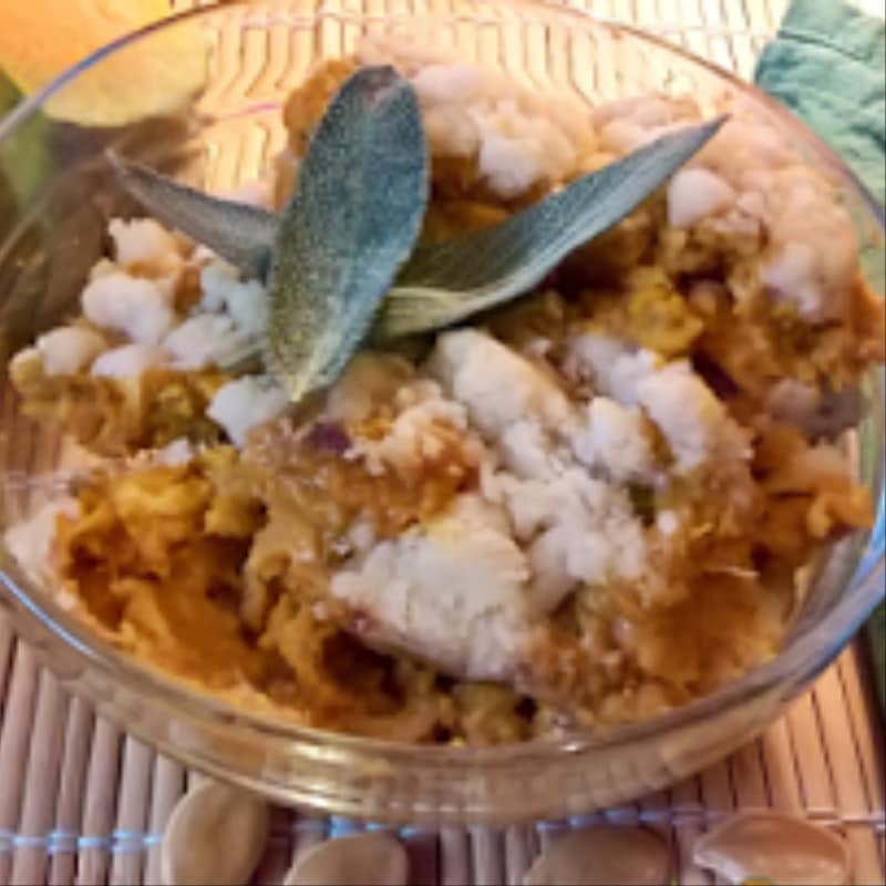 Pumpkin crumble with brie and sausage