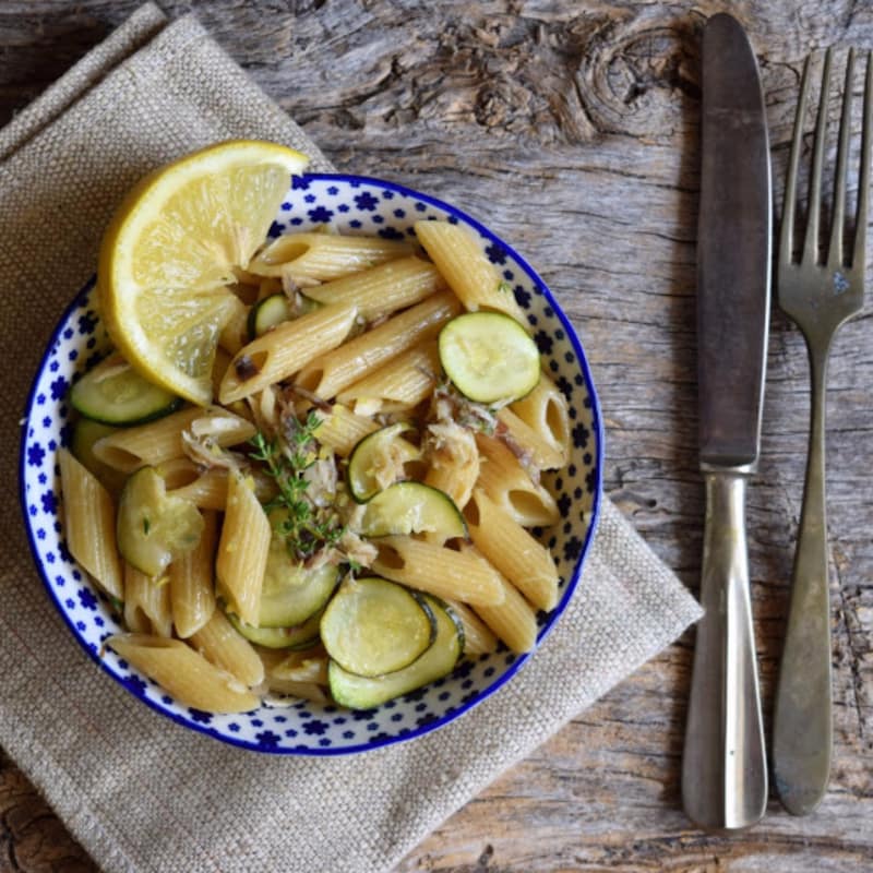 Pennette Integrali Allo Sgombro Zucchine Limone E Timo Ricetta Oreegano