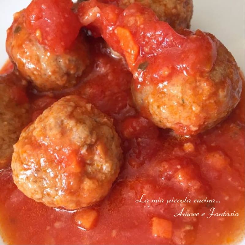 Meatballs with tomato